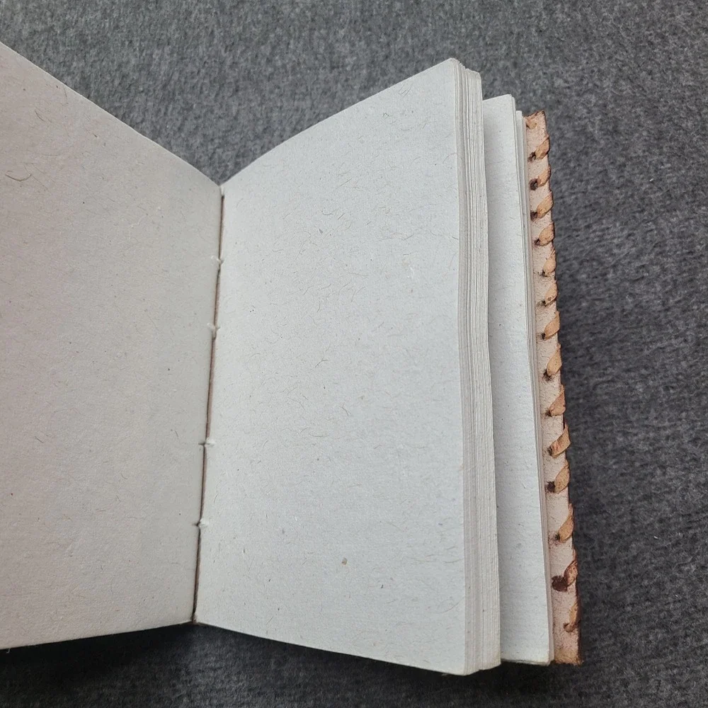 Handmade Embossed Leather Journal Notebook Diary with Clasp Closure‎